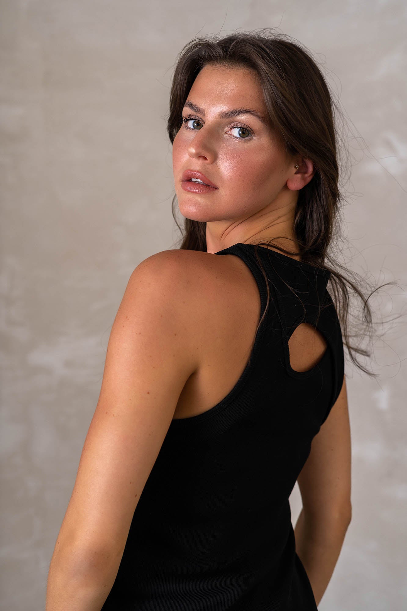 Kleid Taja in schwarz by VIVAL.STUDIO