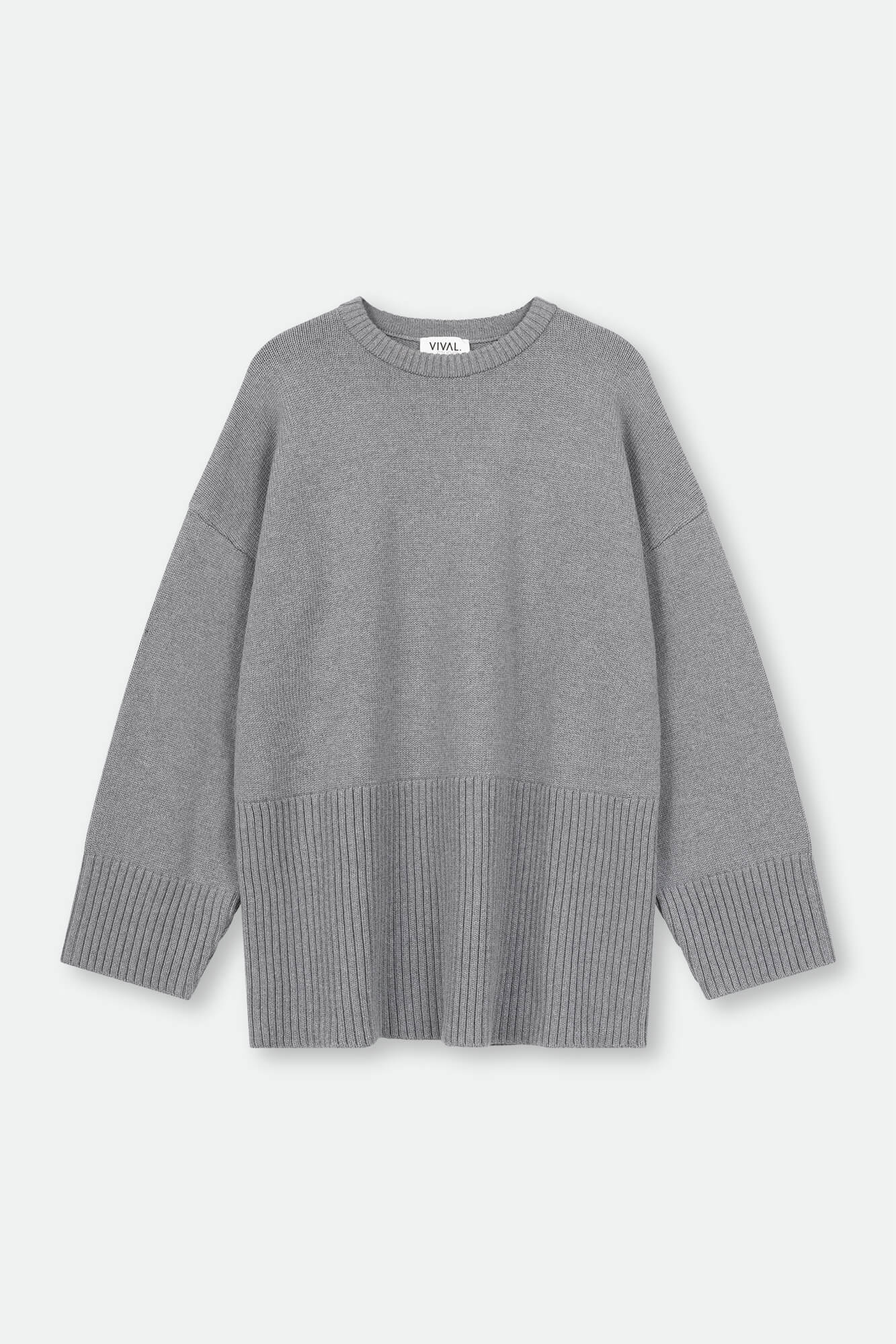 Pullover Cleo in grau von vorne by VIVAL.STUDIO