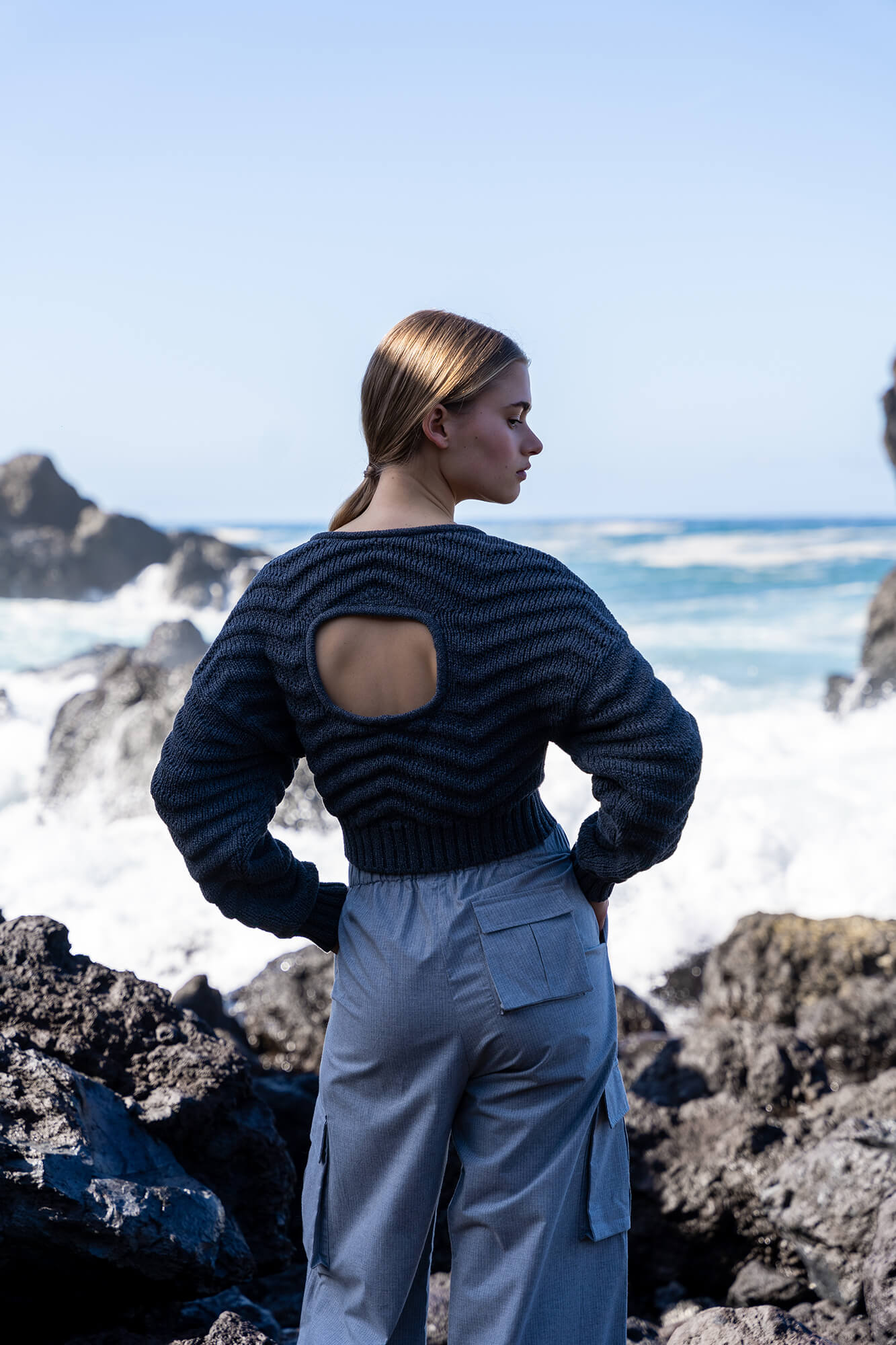 Pullover Lia in anthrazit by VIVAL.STUDIO