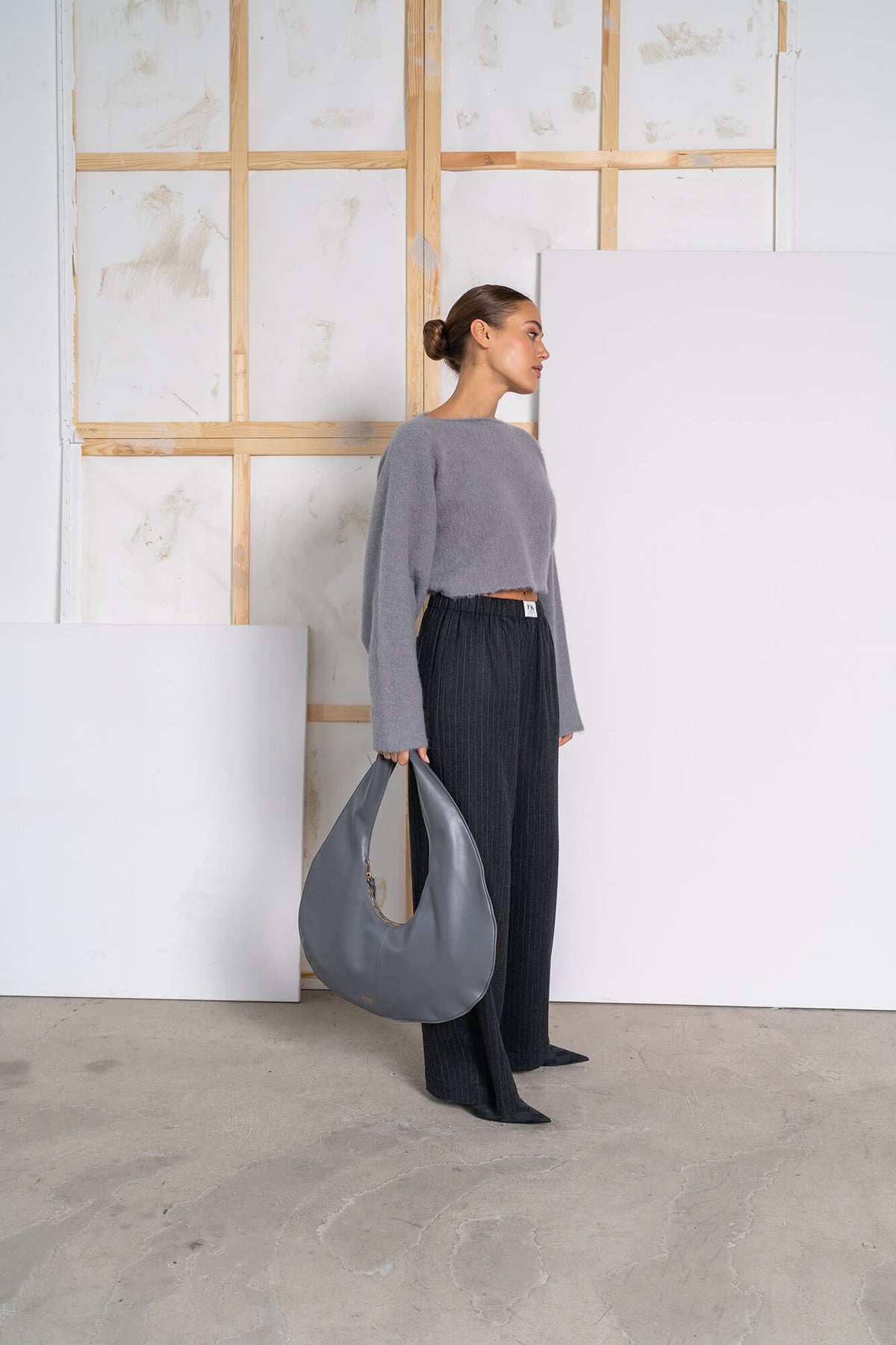 Tasche Kat in anthrazit by VIVAL.STUDIO