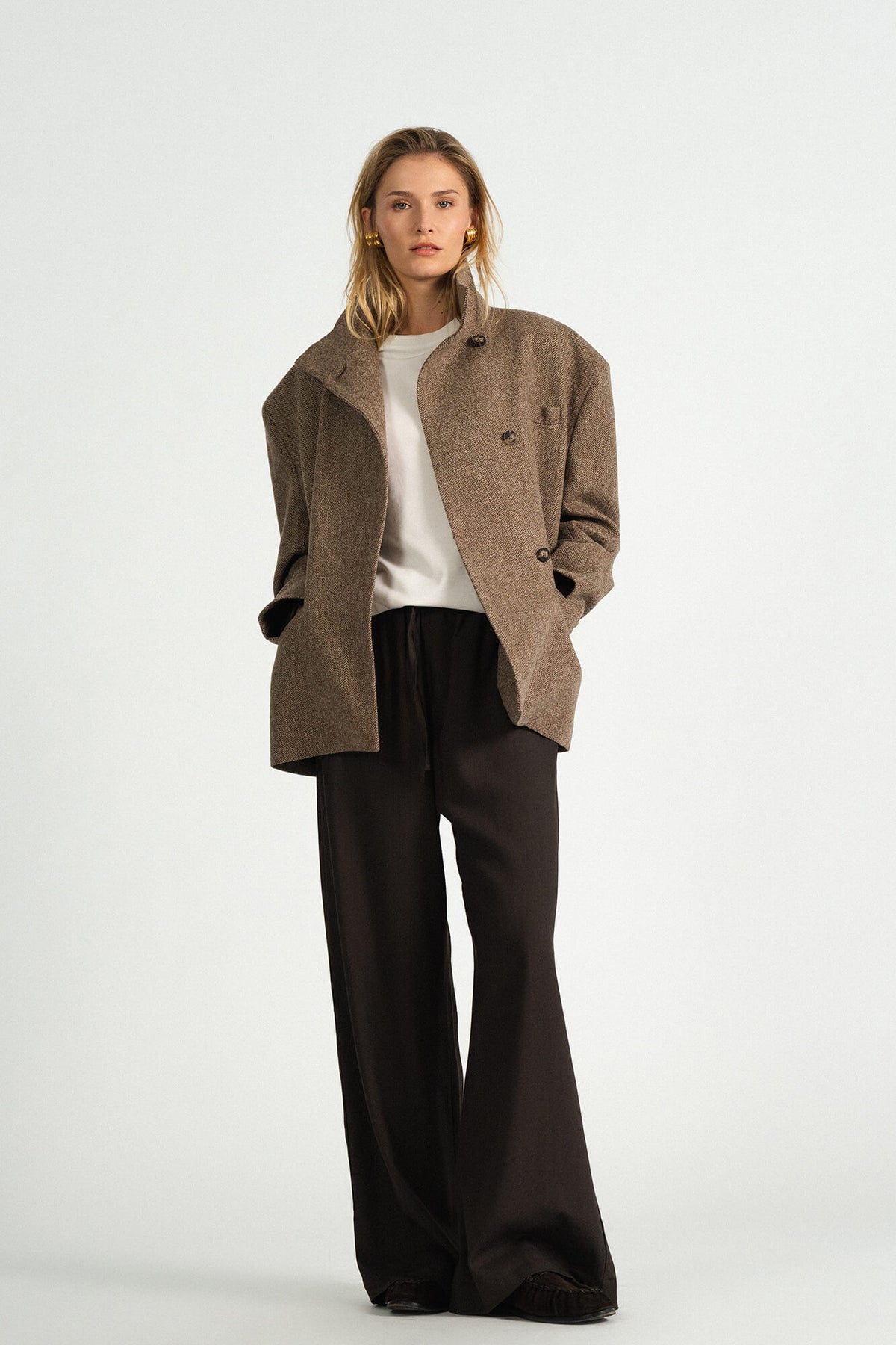 Blazer Alba in Braun Multi von vorne by VIVAL.STUDIO