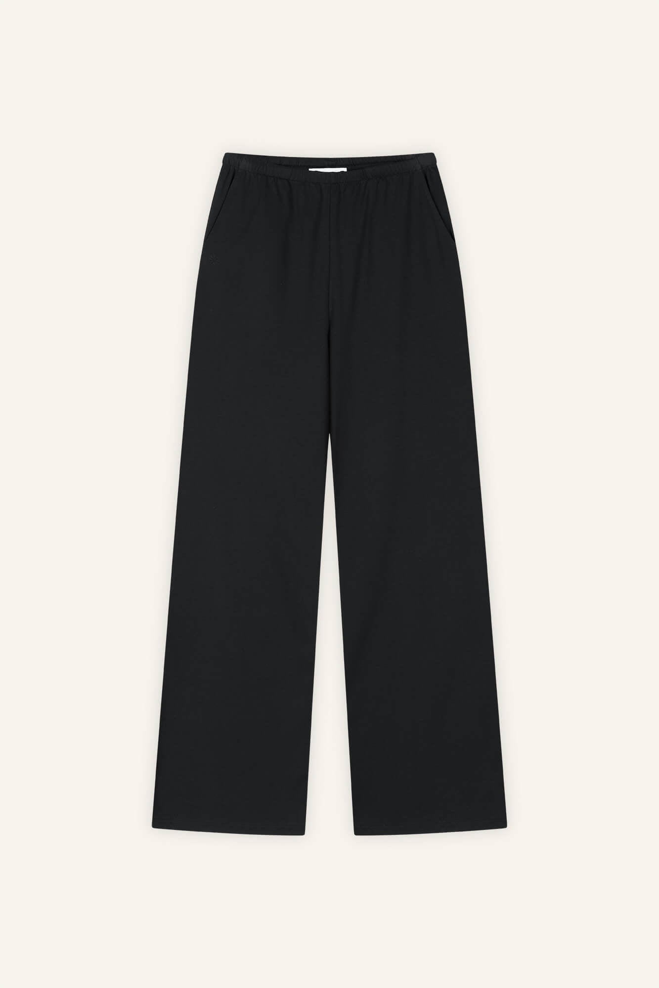 Hose Lou in schwarz von vorne by VIVAL.STUDIO