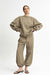 Hose Nala in Sandstone von vorne by VIVAL.STUDIO