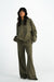 Hose Sue in Oliv von vorne by VIVAL.STUDIO