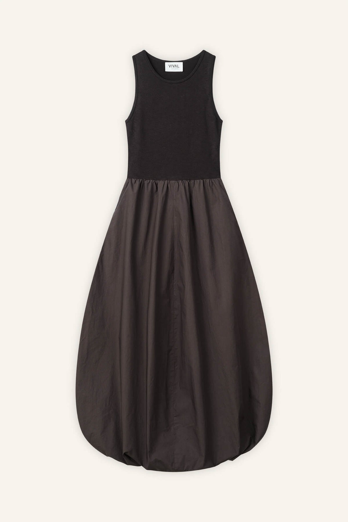 Kleid Nala in Dunkelbraun von vorne by VIVAL.STUDIO