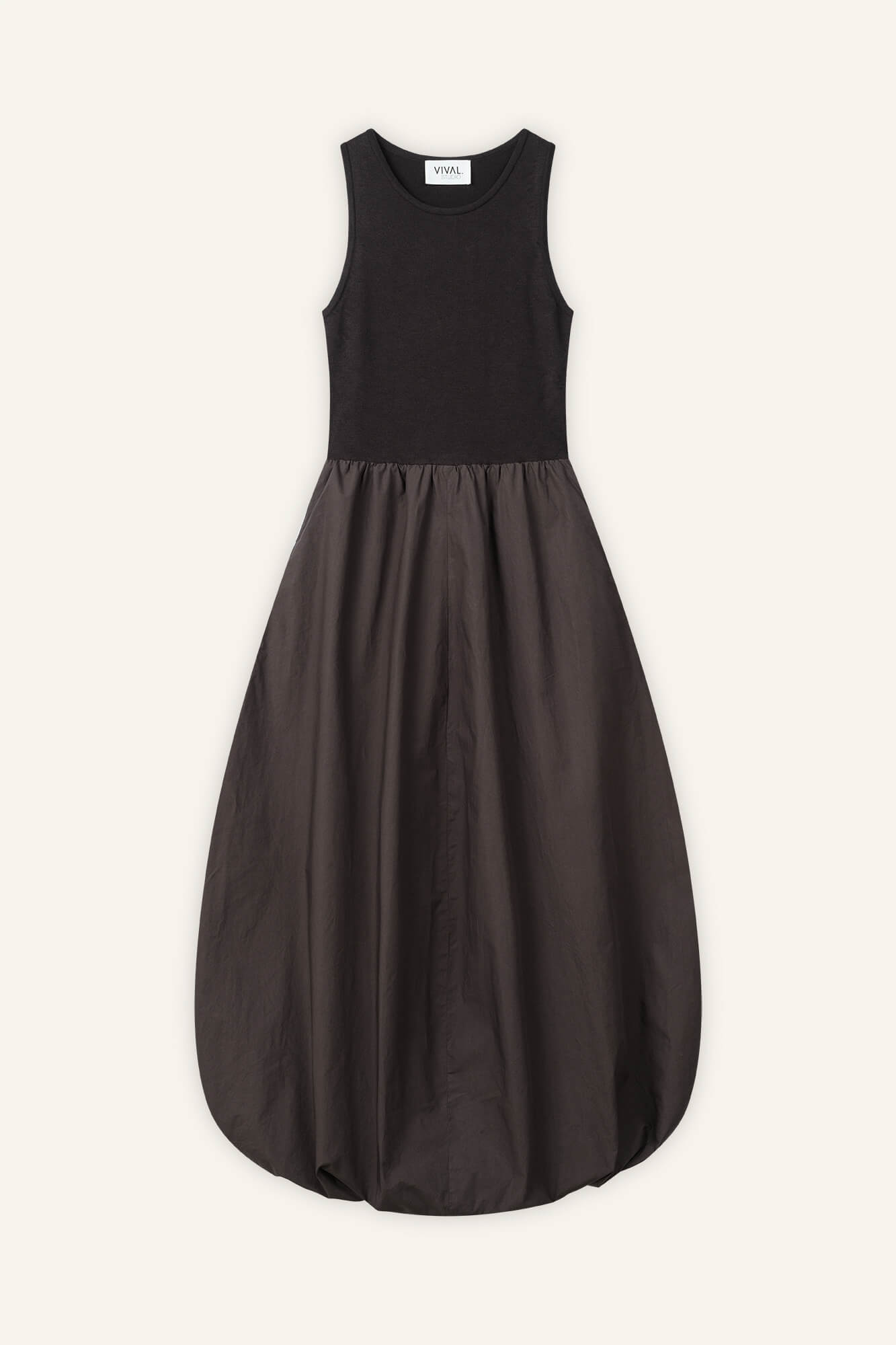 Kleid Nala in Dunkelbraun von vorne by VIVAL.STUDIO