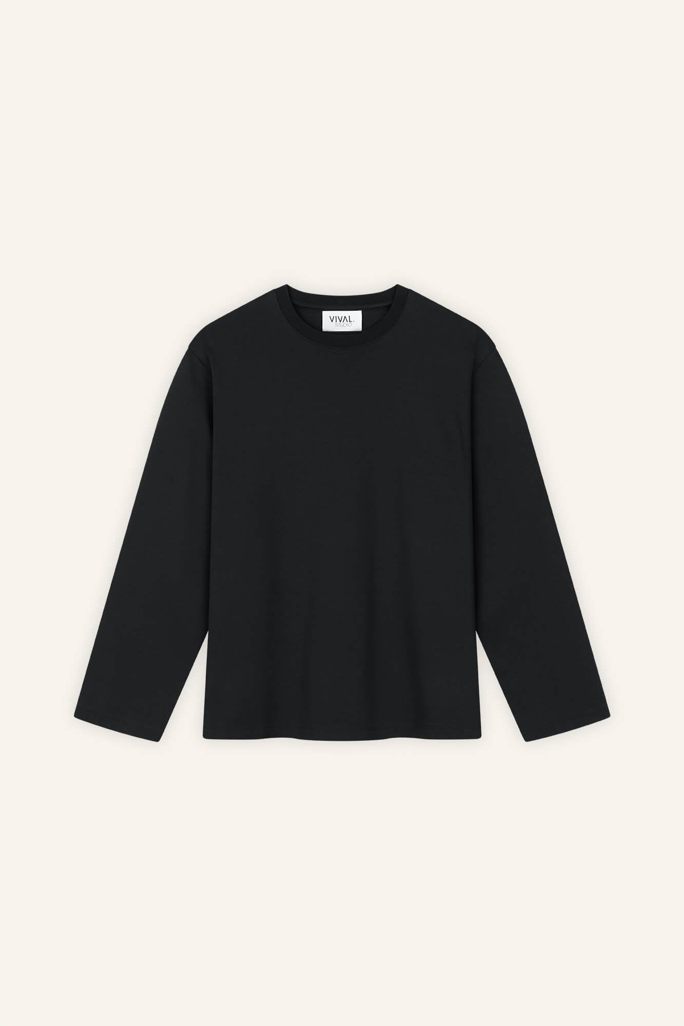 Langarmshirt Lou in schwarz von vorne by VIVAL.STUDIO