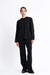 Langarmshirt Lou in schwarz von vorne by VIVAL.STUDIO