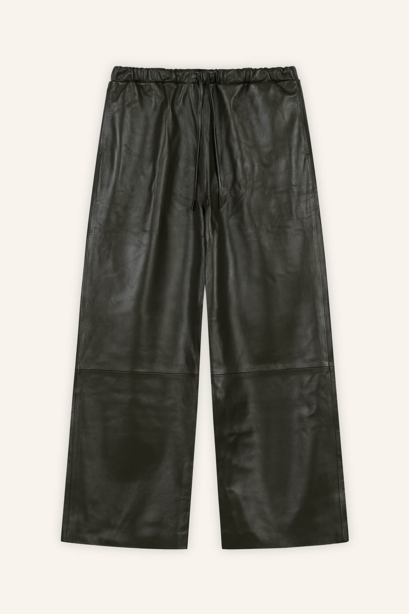 Lederhose Laja in Oliv von vorne by VIVAL.STUDIO