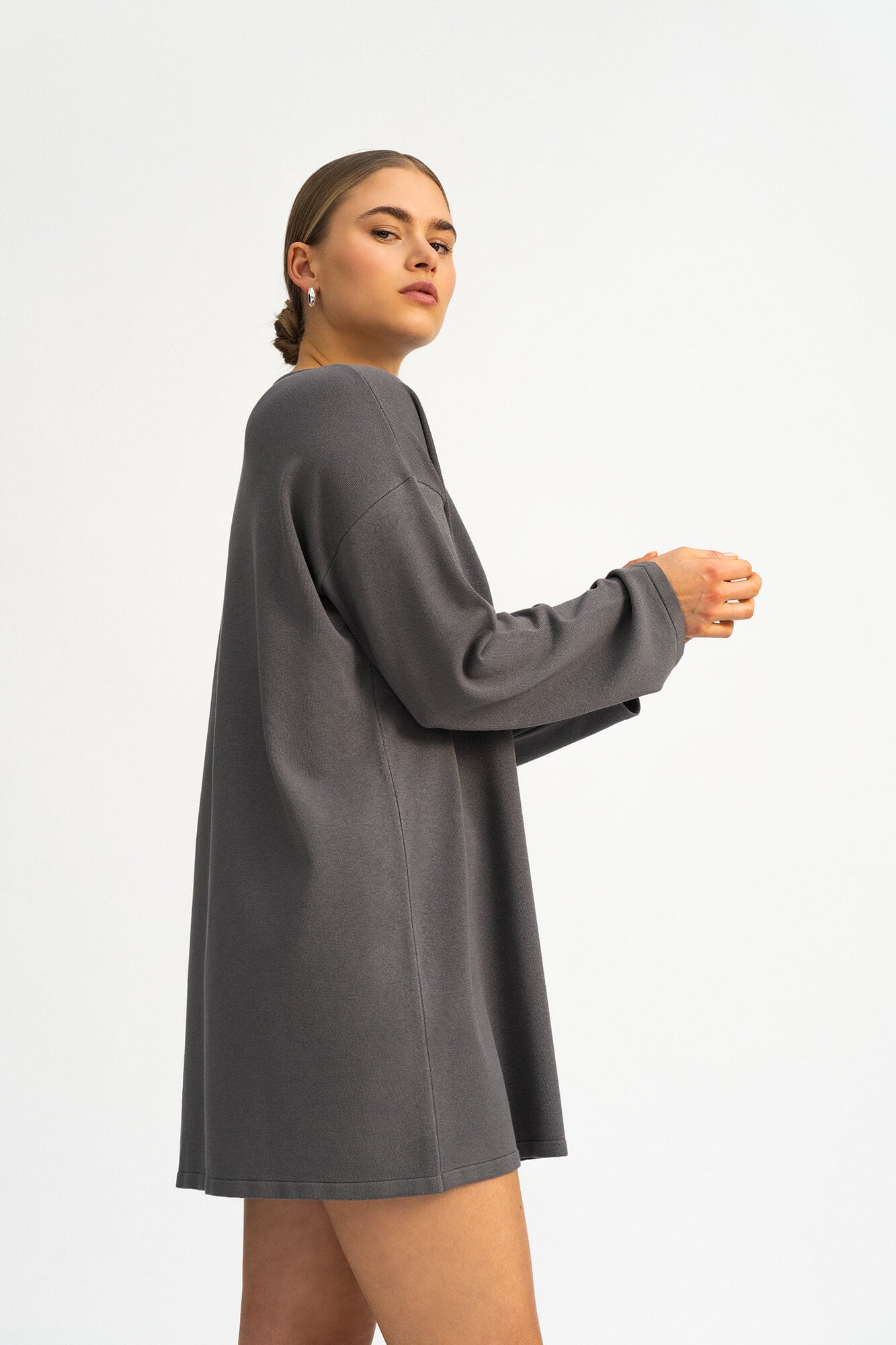 Minikleid Rim in Granit von der Seite by VIVAL.STUDIO