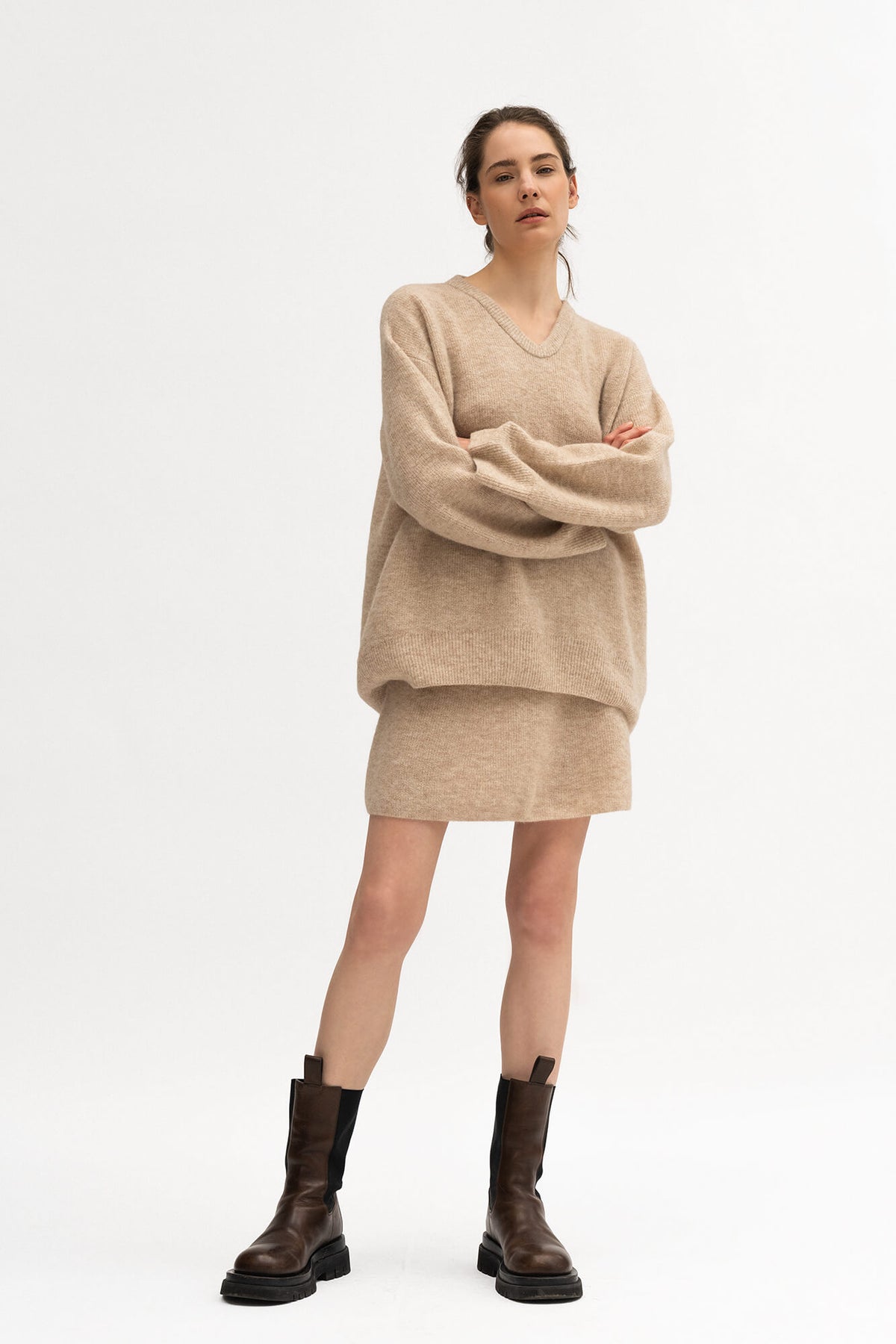 Pullover Eve in Beige Melange von vorne by VIVAL.STUDIO