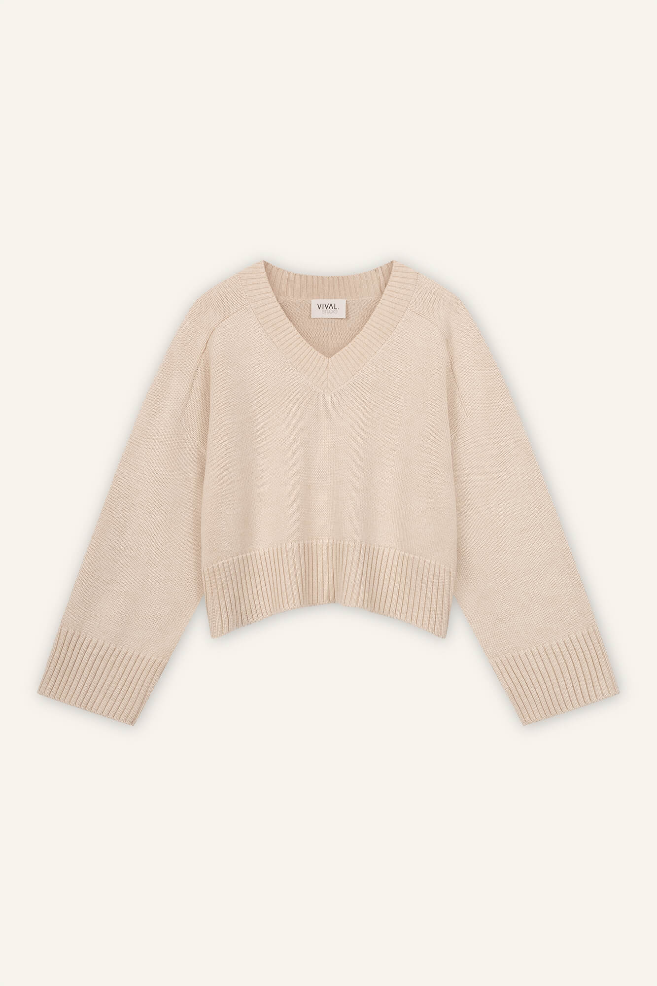 Pullover Liz in hellbeige melange von vorne by VIVAL.STUDIO