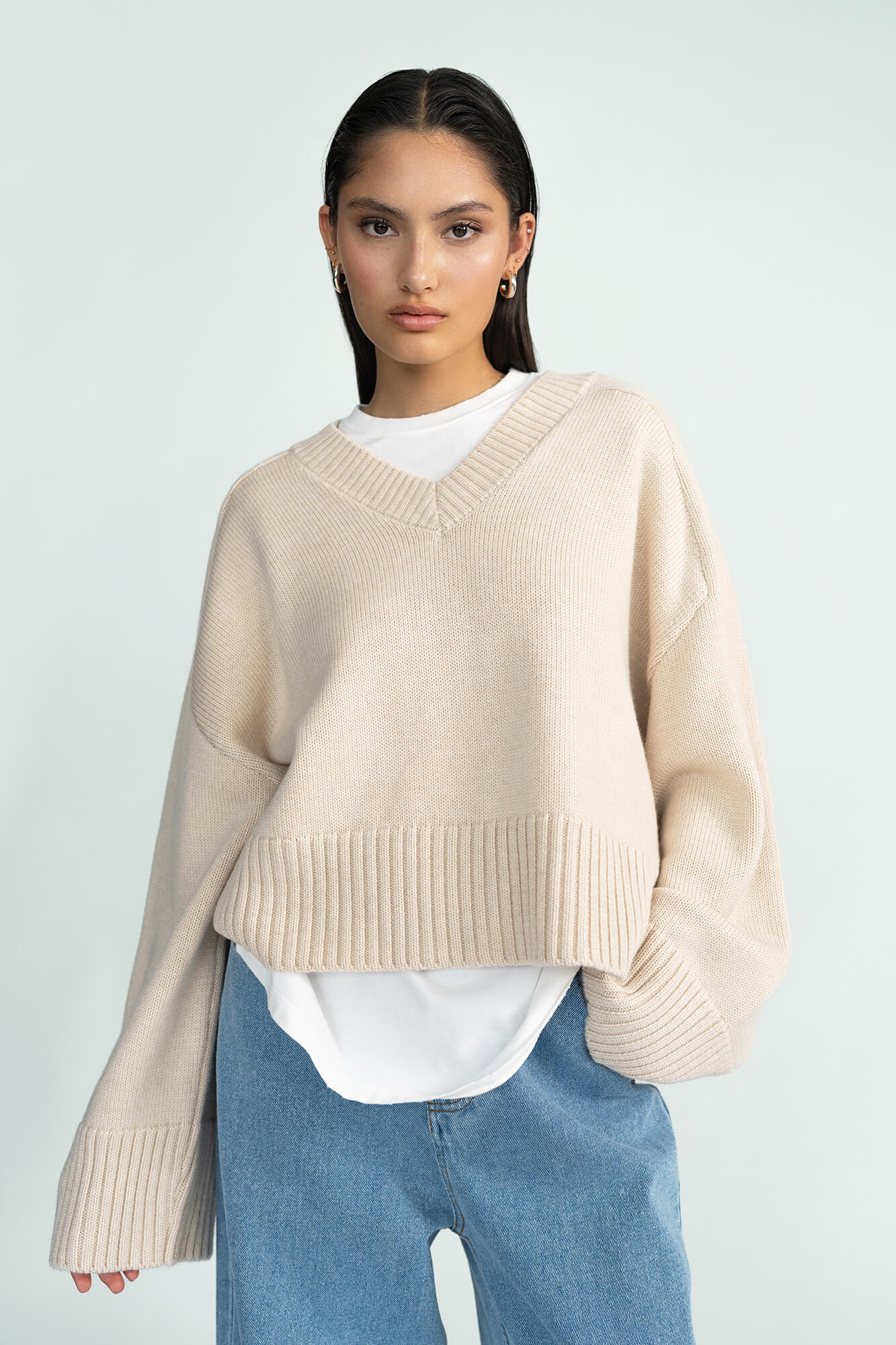 Pullover Liz in hellbeige melange von vorne by VIVAL.STUDIO