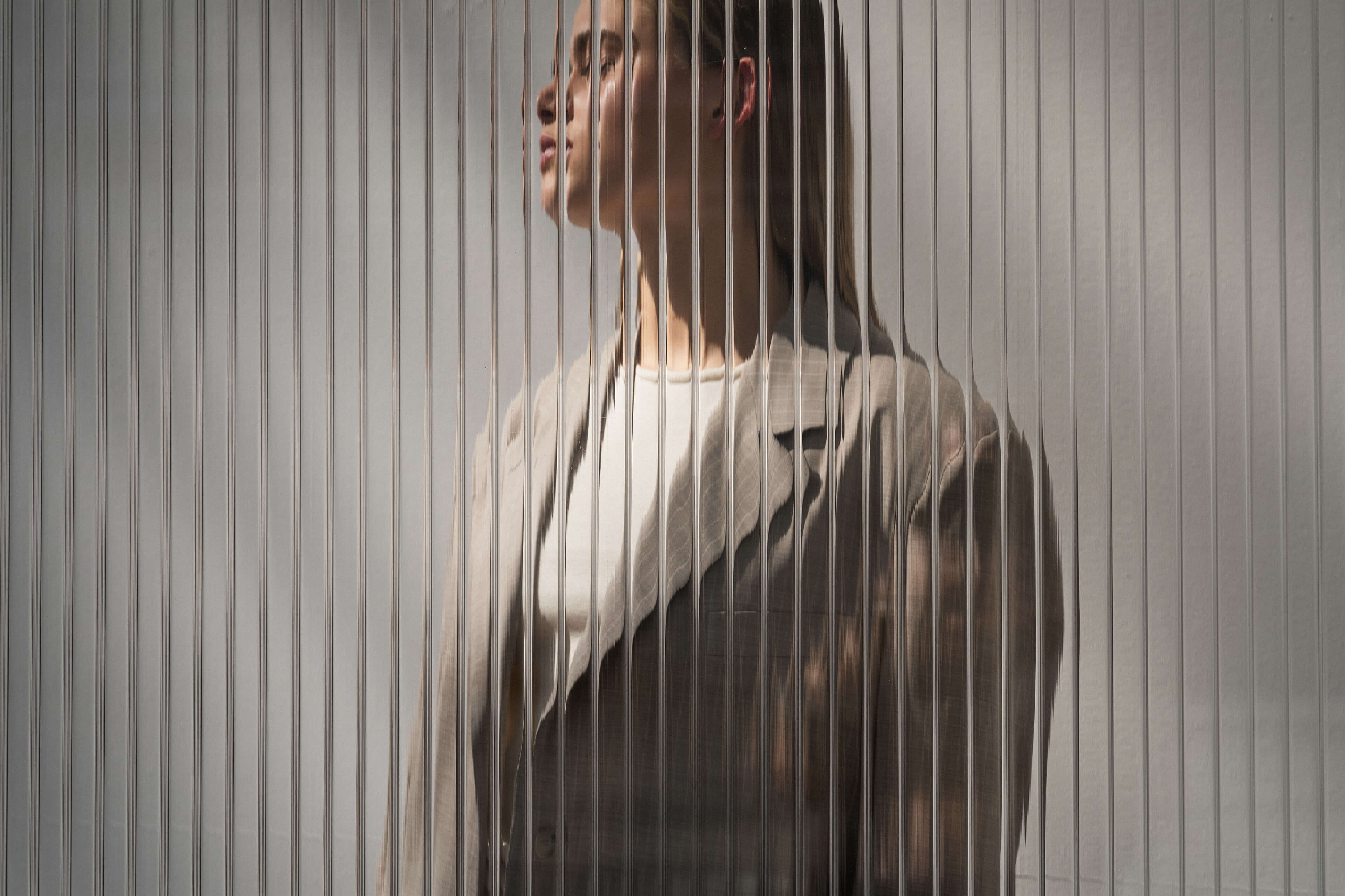 Blazer Livia in Beige Nadelstreifen by VIVAL.STUDIO