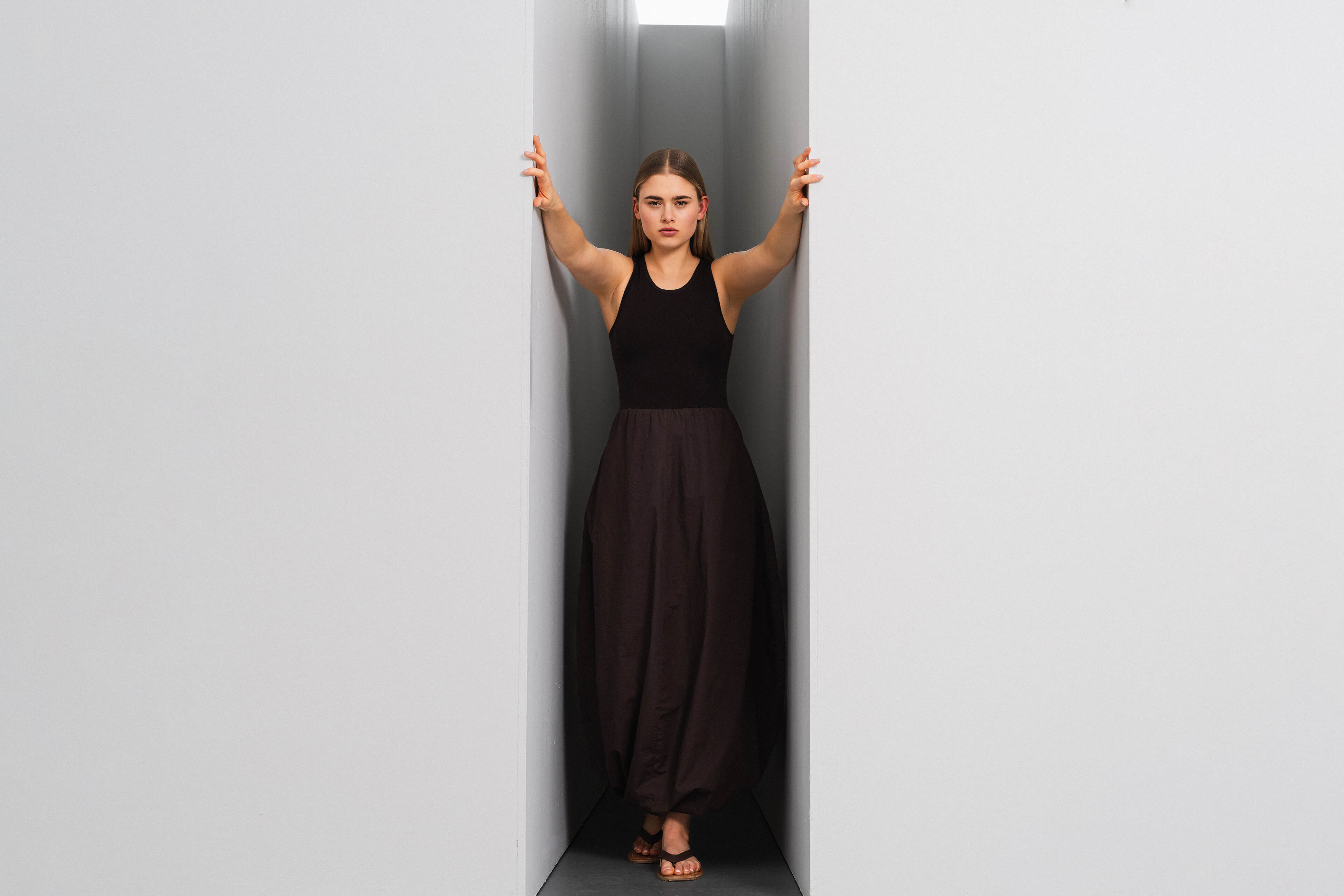 Kleid Nala in Dunkelbraun by VIVAL.STUDIO