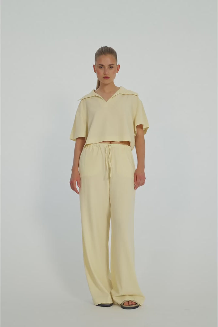 Top Liv in Butter von vorne by VIVAL.STUDIO